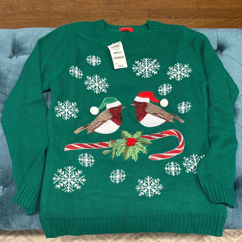 Festive Green Sweater with Snowflakes and Birds